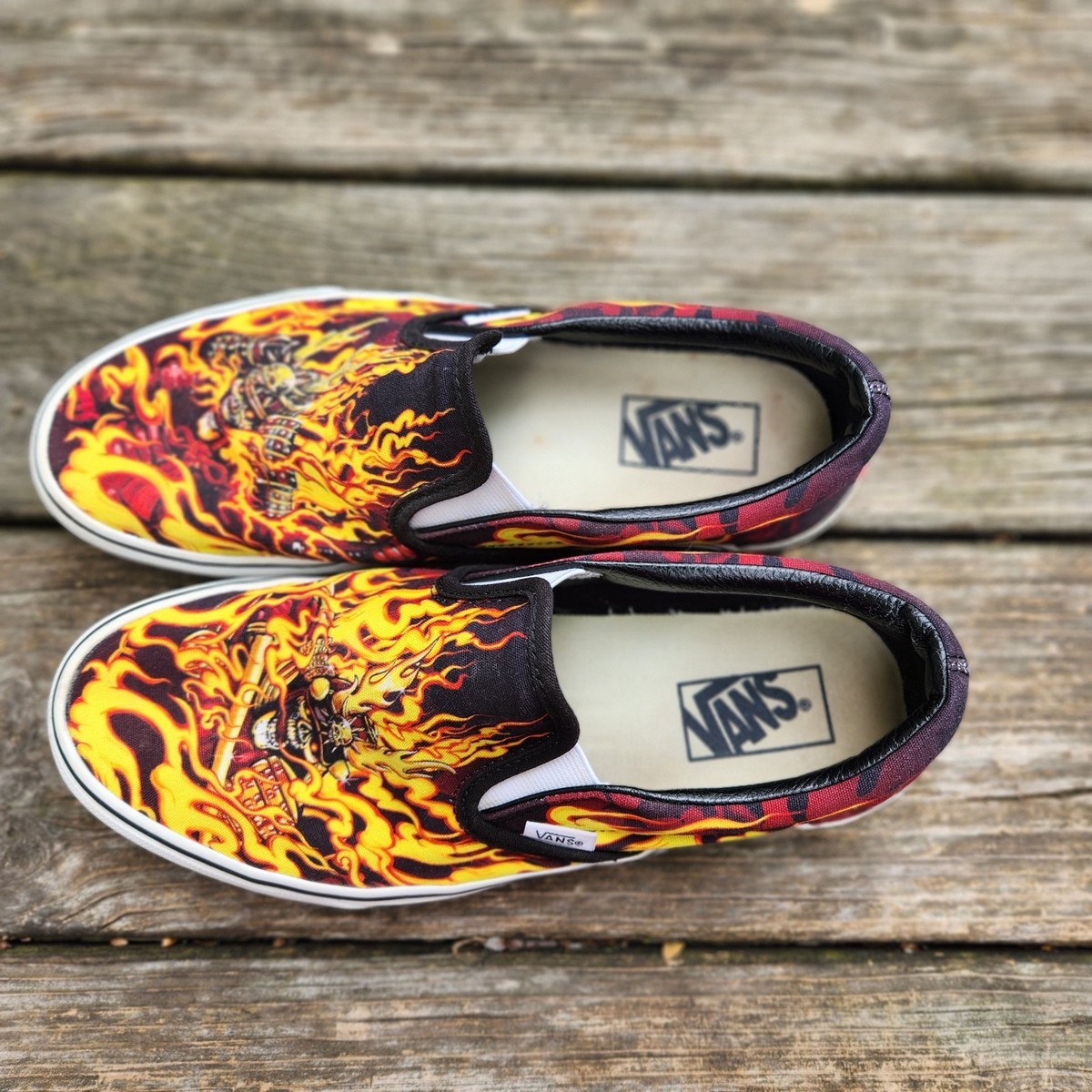 Vans Classic Slip-On Flame Skull Shoes Men's 8.5 / Women's 10