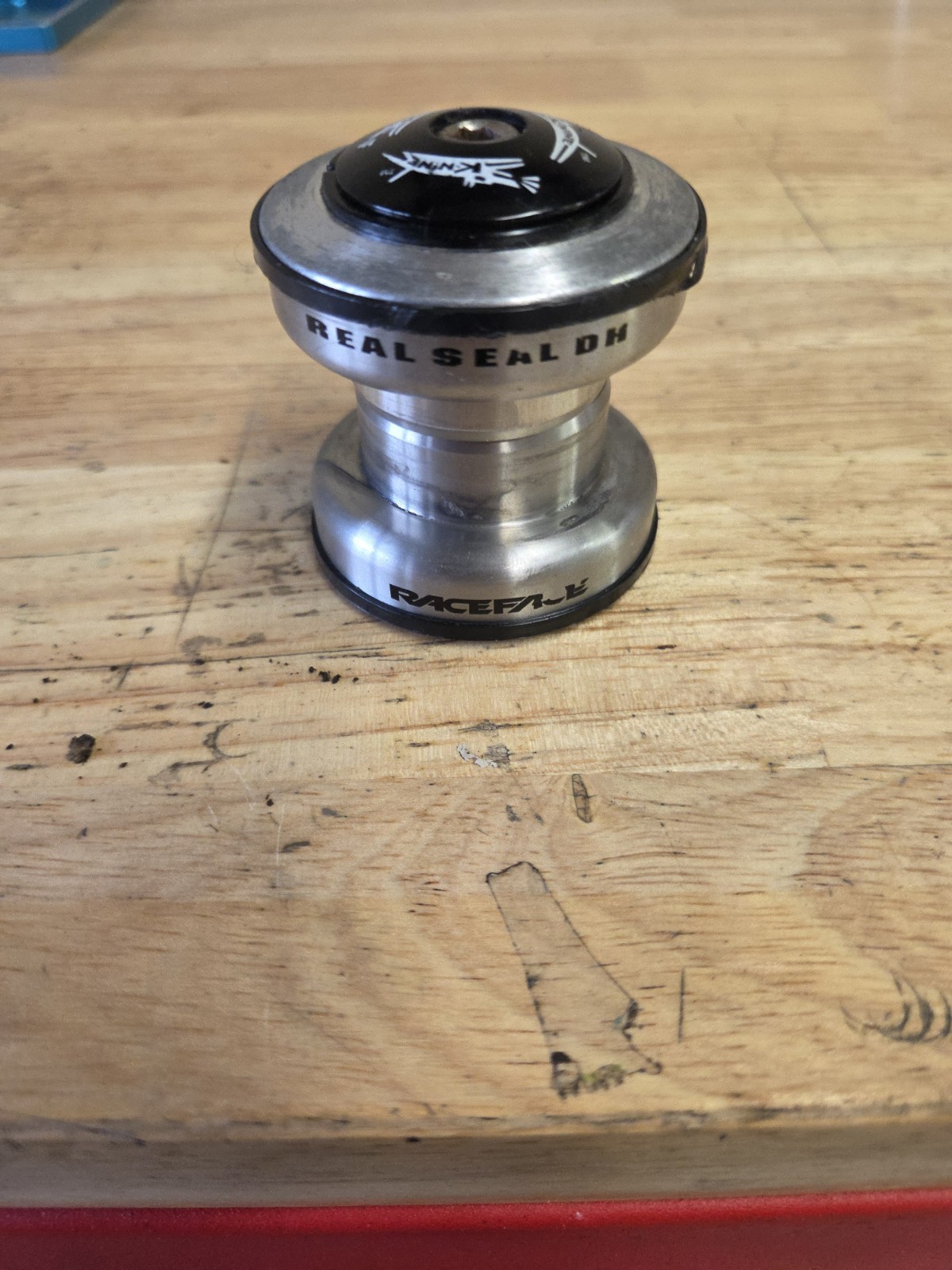 RACE FACE Real Seal Stainless Steel Headset 1 ⅛" threadless