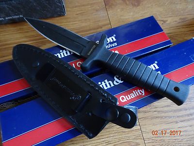 SMITH & WESSON BOOT KNIFE 9 1/8'' OVER-ALL H.D. SHEATHDOUBLE EDGE BLADE BEST