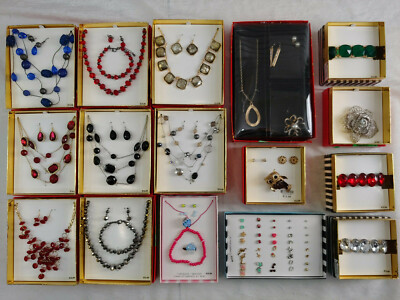 New Lot Pack of 16 Big Box Store Jewelry earring Necklace Bracelet Brooch 502
