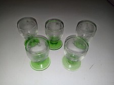 Lot De 5 Verres À Liqueur Avec Des Motifs De Fleurs Et Avec Pied Couleur Vert