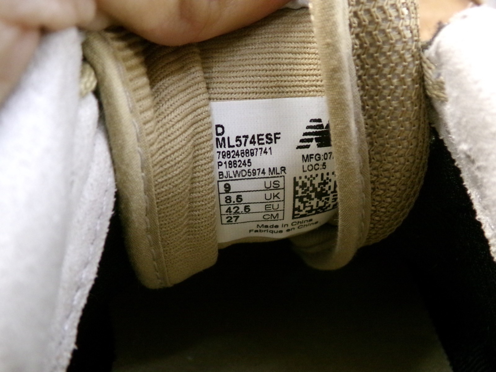 New Balance 574 Mens Size 9 D Beige Tan Suede Athletic Sneakers Shoes ML574ESF thumbnail 13