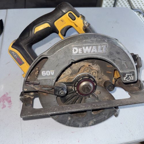DEWALT DCS575B 60V Flexvolt Circular Saw