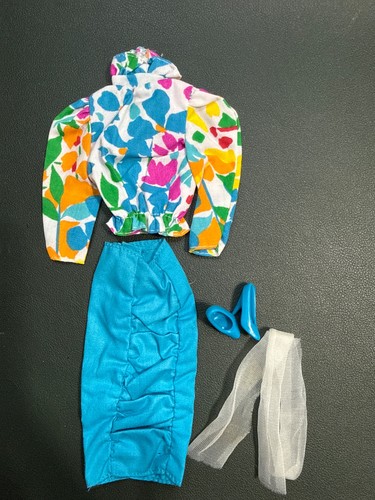 Vintage 1988 Barbie Weekend Outfit Collection #1529