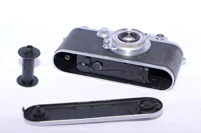 LEOTAX D IV vintage Leica Copy camera. Tokyo Simlar 5cm/3.5 lens