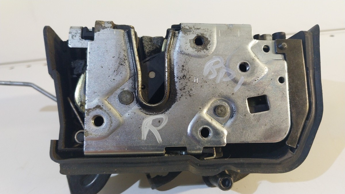 BMW E46 (Compact) Door Lock With Motor Actuator, Right 51218253432