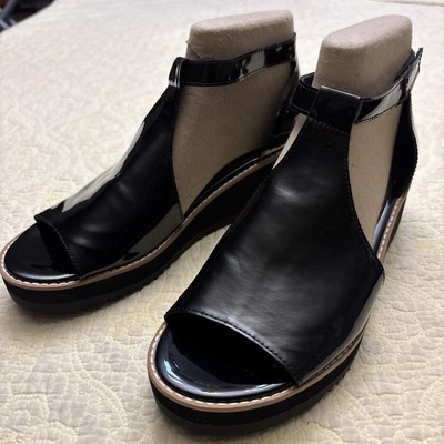NWOB EILEEN FISHER  DATA-PT  Wedge Sandal in Black Patent Leather 9.5