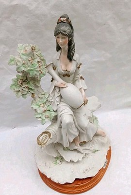 A.Belcari  jungen Frau im Teich, Große Porzellan Figuren Vintage Antikität