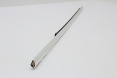 2019 - 2023 JAGUAR F-PACE REAR RIGHT DOOR WINDOW BELT MOLDING WEATHERSTRIP OEM - Picture 4 of 9