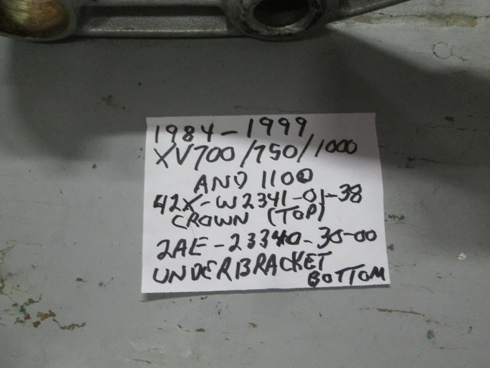 XV700 / XV750 / XV1000 / XV1100 Virago corona superior, bajo soporte, árboles triples Foto 3 de 4