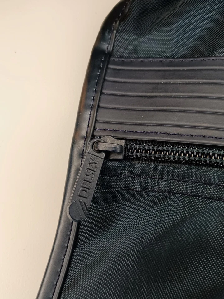 Delsey Clothing Suit Bag Zipper Blue 48" X  23" - Image 4 of 4