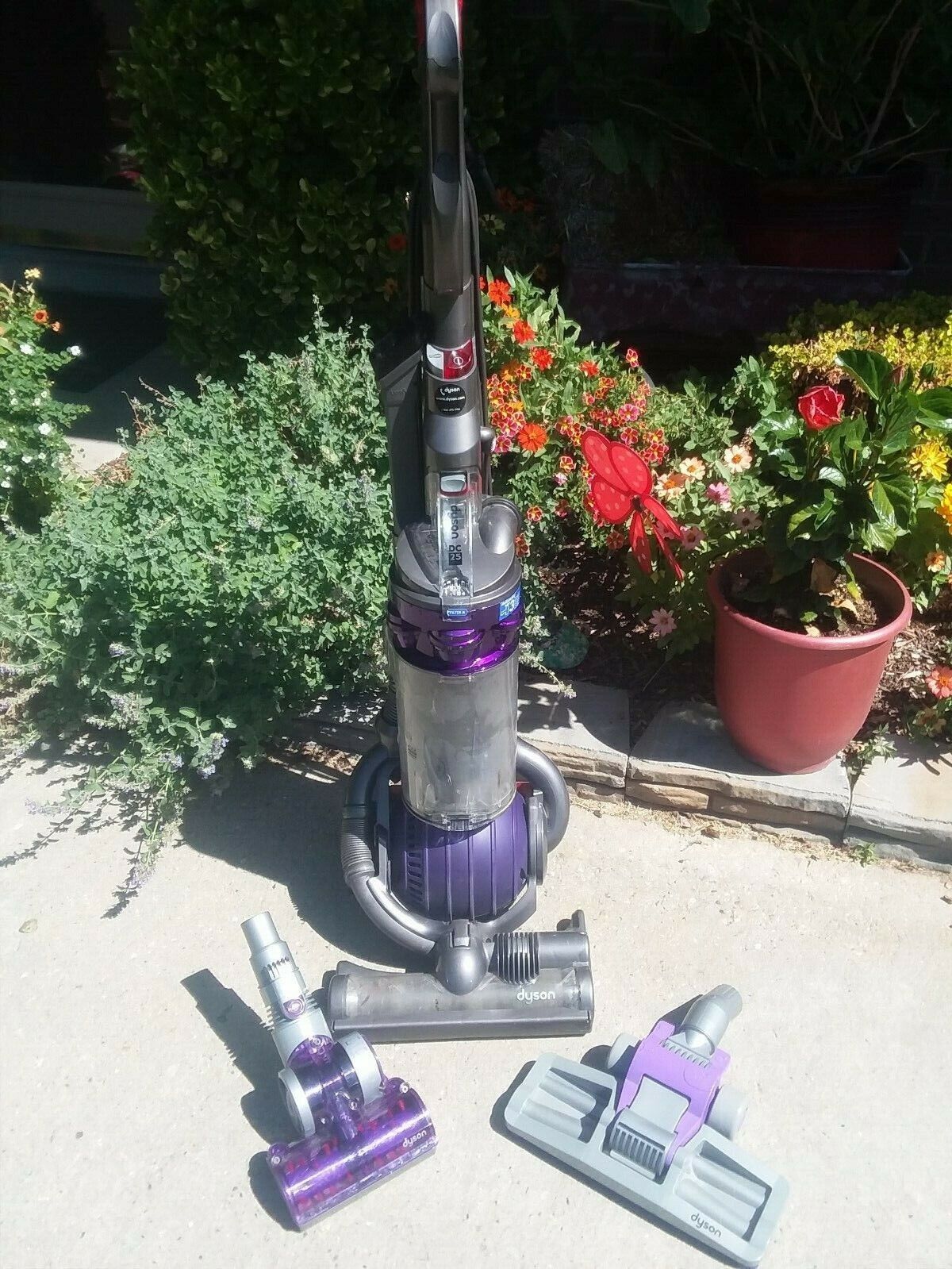 opkald chant Repressalier Dyson DC25 Animal Ball Bagless Upright Vacuum Cleaner Purple+ Extras | eBay