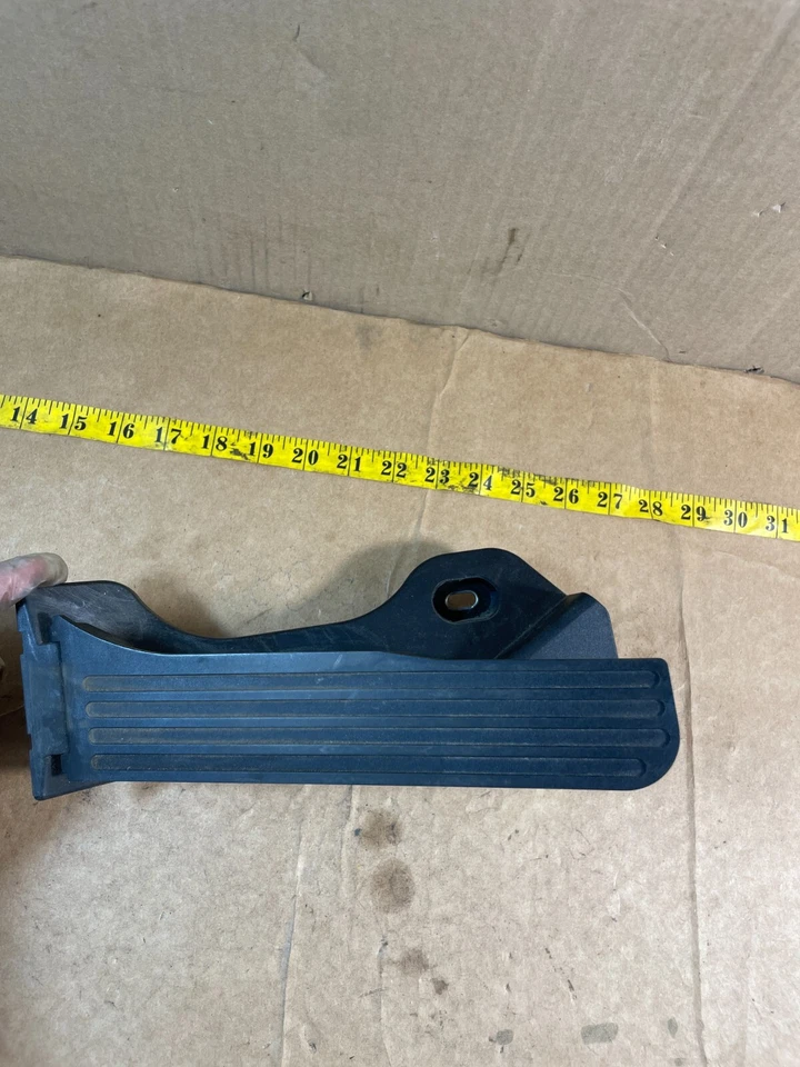 2012-2017 VOLKSWAGEN TIGUAN T5 GAS ACCELERATOR THROTTLE PEDAL TRAVEL SENSOR OEM. - Image 2 of 4