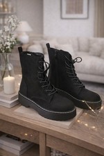 Bottines Noires taille 39 daim synthétique boots montantes neuves