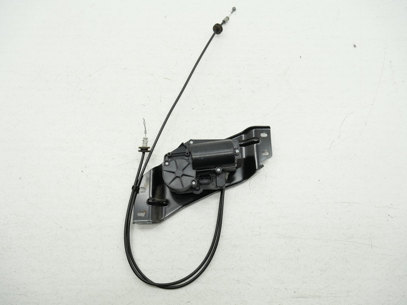Used Front Left Driver Side Door Lock Actuator Bracket 2020-2023 Mclaren GT OEM