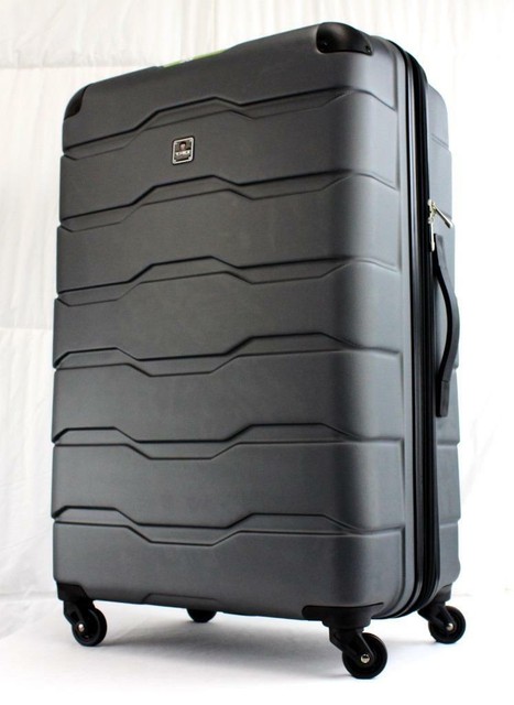 tag matrix 28 hardside spinner suitcase