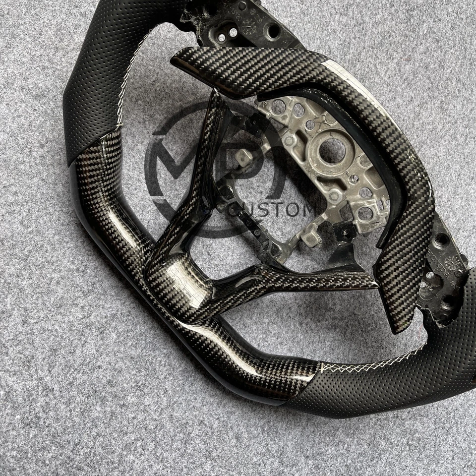 Custom Carbon Fiber Steering Wheel Fit For Honda 10th gen Accord Insight 2018+ - Image 2 of 4