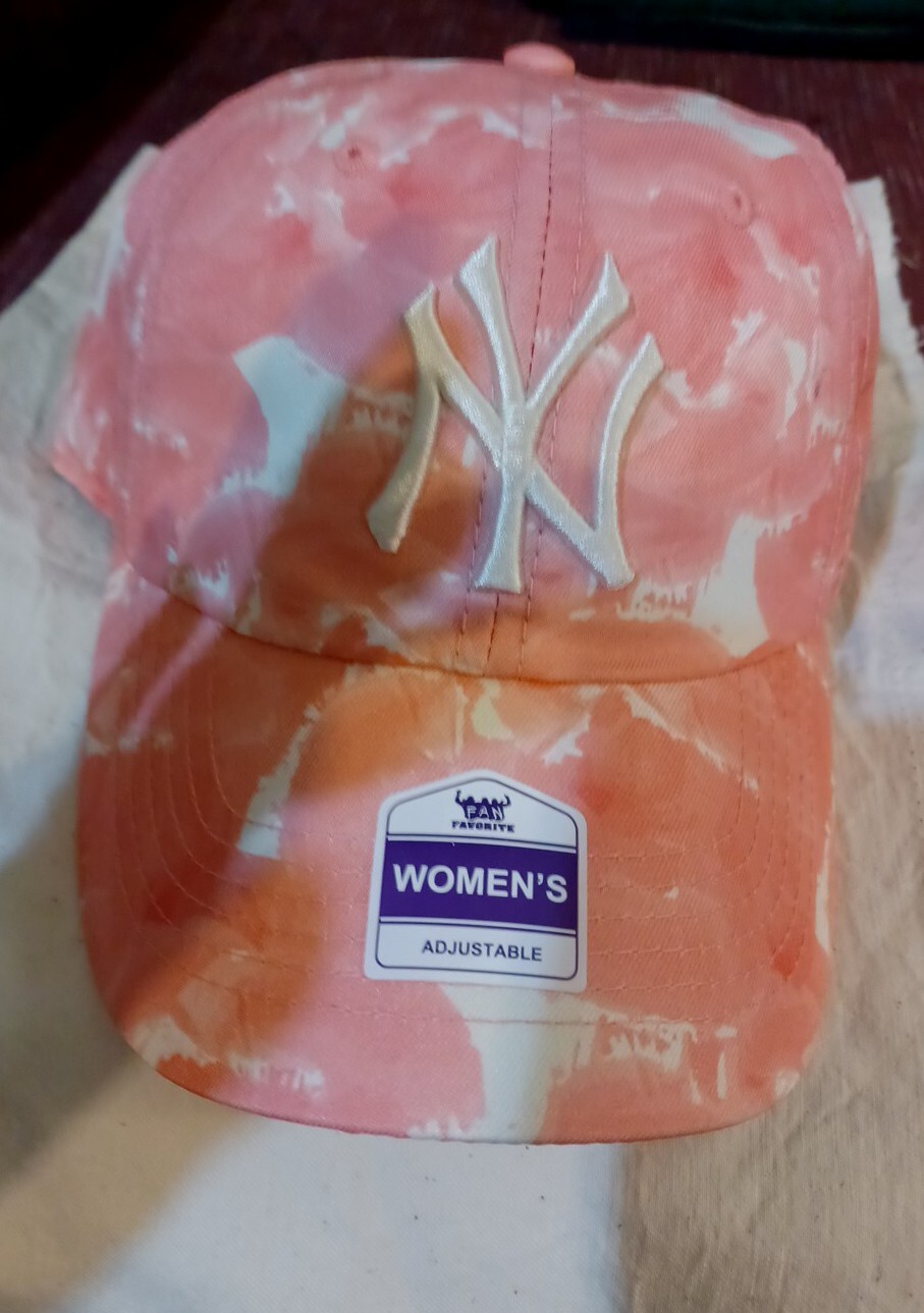 Women's New York Yankees Baseball Hat Pink Camoflage & Adjustable  BRAND NEW VG