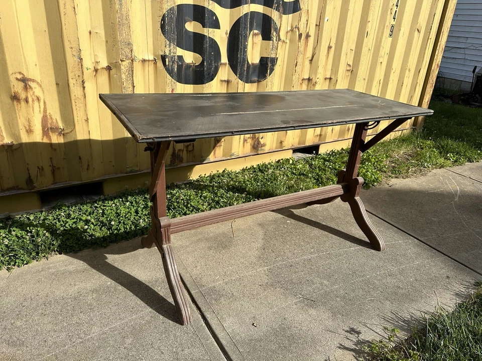 Mesa de sastrería industrial campestre años 40 oficina estudio arte cocina entrada porche Foto 2 de 4