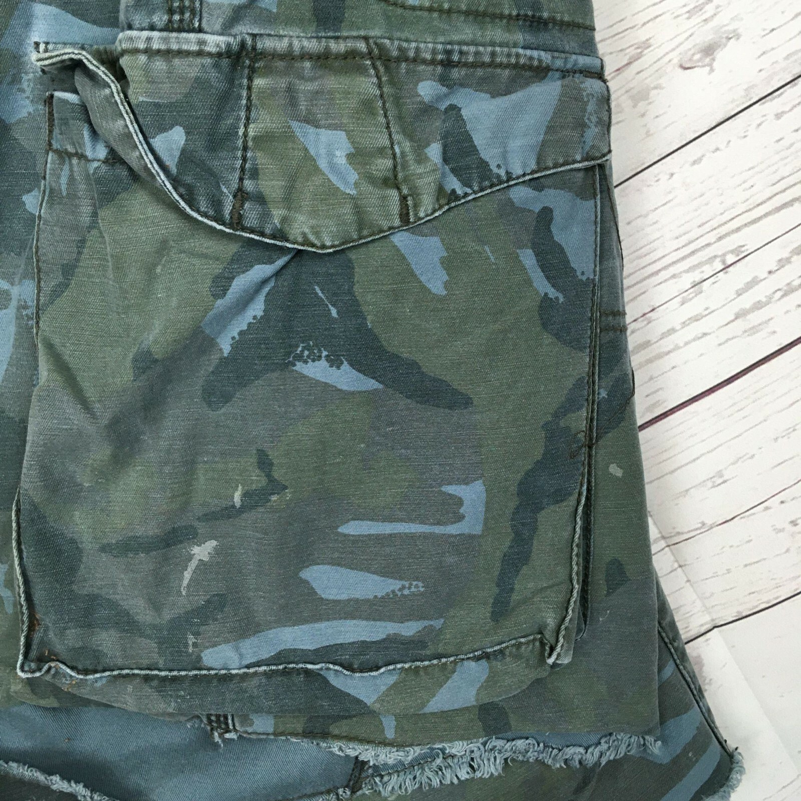 Levis Mens Blue Camo Cargo Shorts 40 Workwear Camoufl… Gem