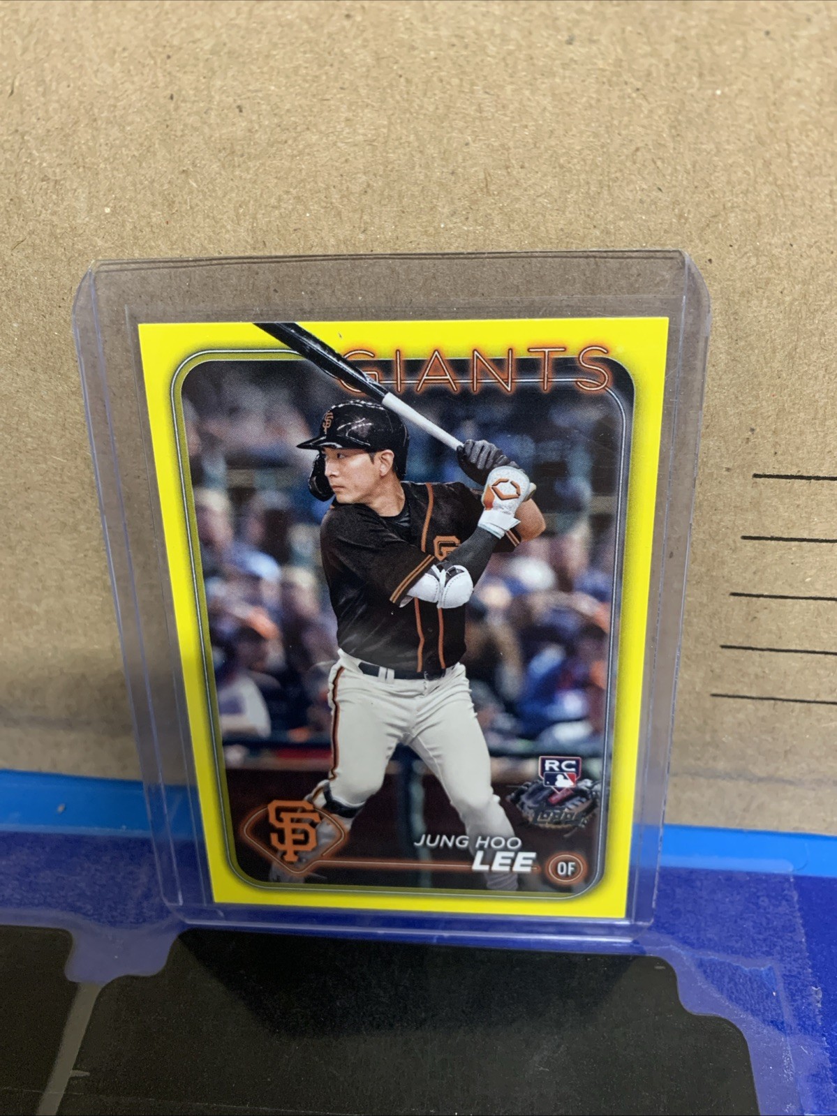 2024 Topps Series Two Jung Hoo Lee RC Yellow Border Rookie Card #691 SF Giants