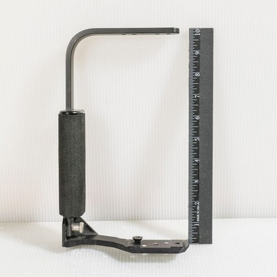 Dennis Reggie Flash (Standard Size) Bracket (Stroboframe for Hasselblad)