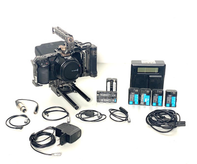 Blackmagic Pocket 6K Kamera mit Cage und viel Zubhör!