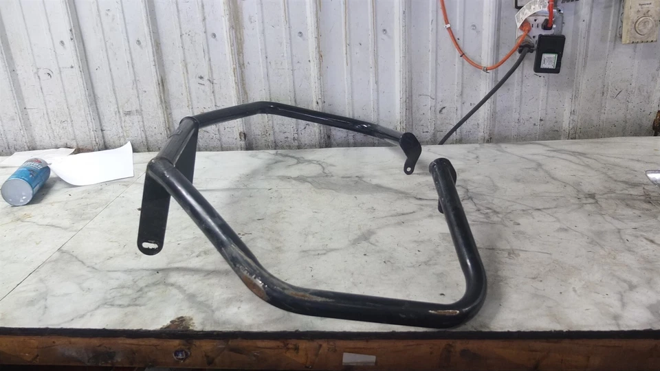 09 Yamaha XVS1300 XVS 1300 CT V Star Lindy Motor Protectores Barras de choque Foto 3 de 4