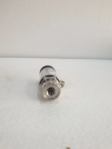 1PCS NEW IFM PN7001 PRESSURE SENSOR SWITCH - Picture 7 of 7