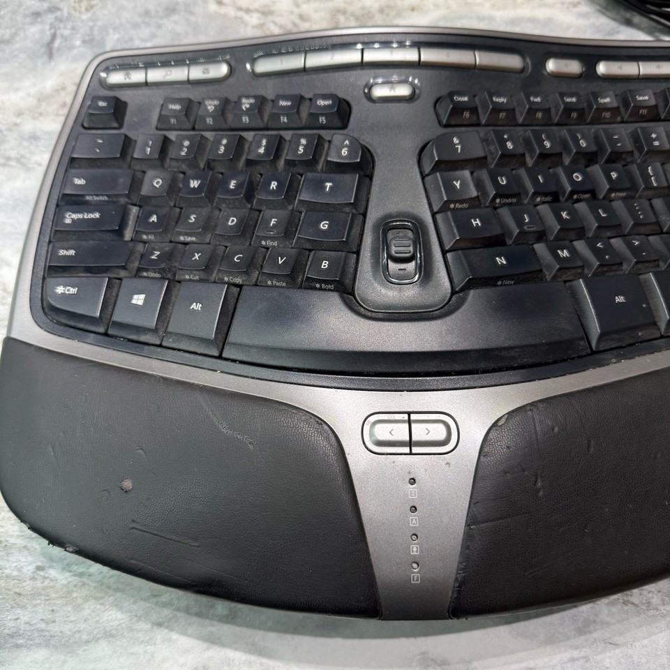 Microsoft Natural Ergonomic Keyboard 4000 v1.0 KU0462 USB Wired Tested