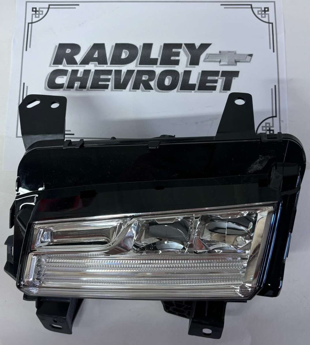 NEW GM OEM 17-20 XT5 FRONT LAMP CORNER LAMPS- CORNERING LAMP GMC