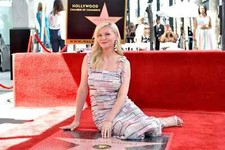 BEAUTIFUL KIRSTEN DUNST 8X10 Photo