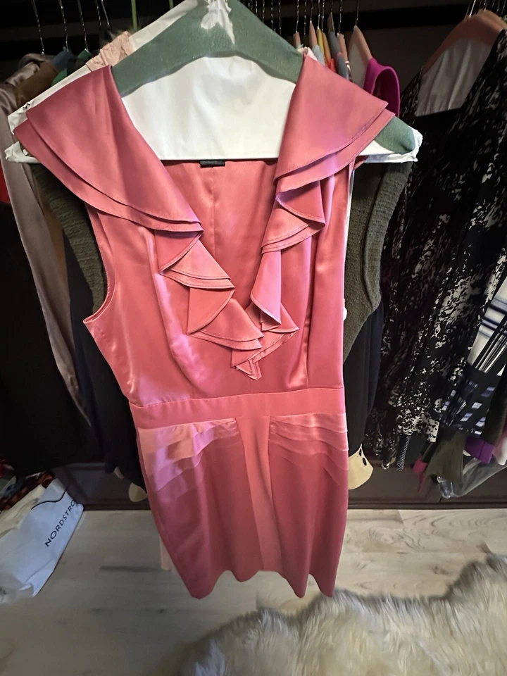 Vestido midi feminino chiclete rosa seda Bodycon tamanho XS - Imagem 2 de 3