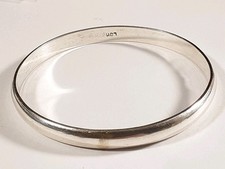 SIGNED 925 STERLING SILVER POLISHED BANGLE BRACELET 7.5" 33.5 GRAMS
