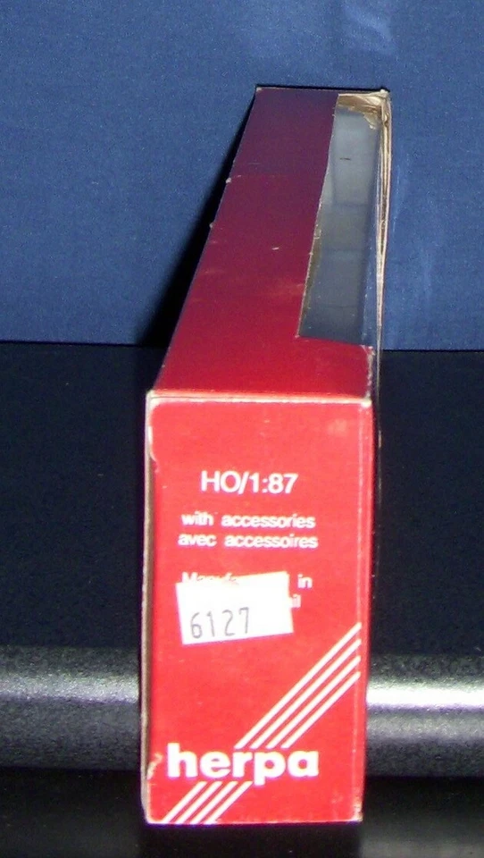 Remolque tractor Herpa 6127 escala HO Weyerhaeuser Kenworth Foto 2 de 4