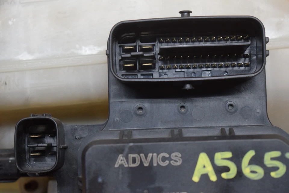 Nissan NV1500 NV2500 2012-2019 refuerzo de freno ABS con cilindro maestro OEM Foto 3 de 4