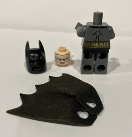 LEGO DC Minifigure Batman Dark Bluish Gray Suit Gold Belt sh0089 76012 76013