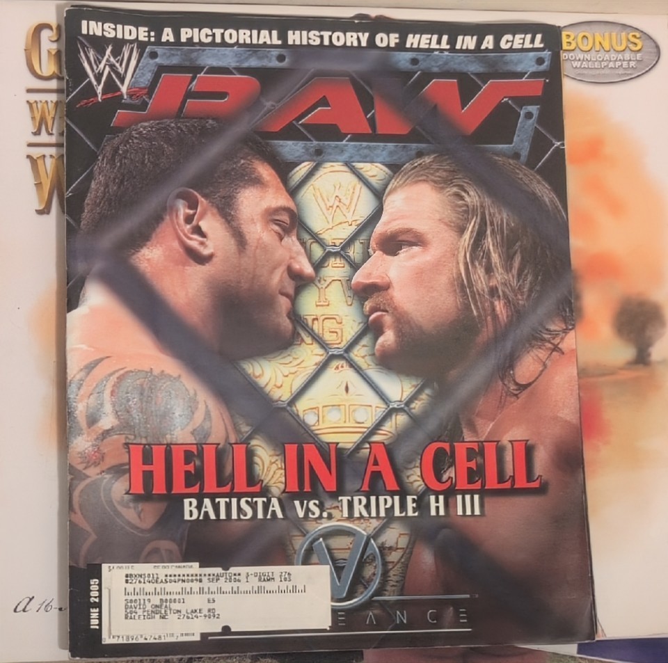 WWE Raw Magazine Triple H Batista Hell In A Cell June 2005 W/ Poster Wrestling