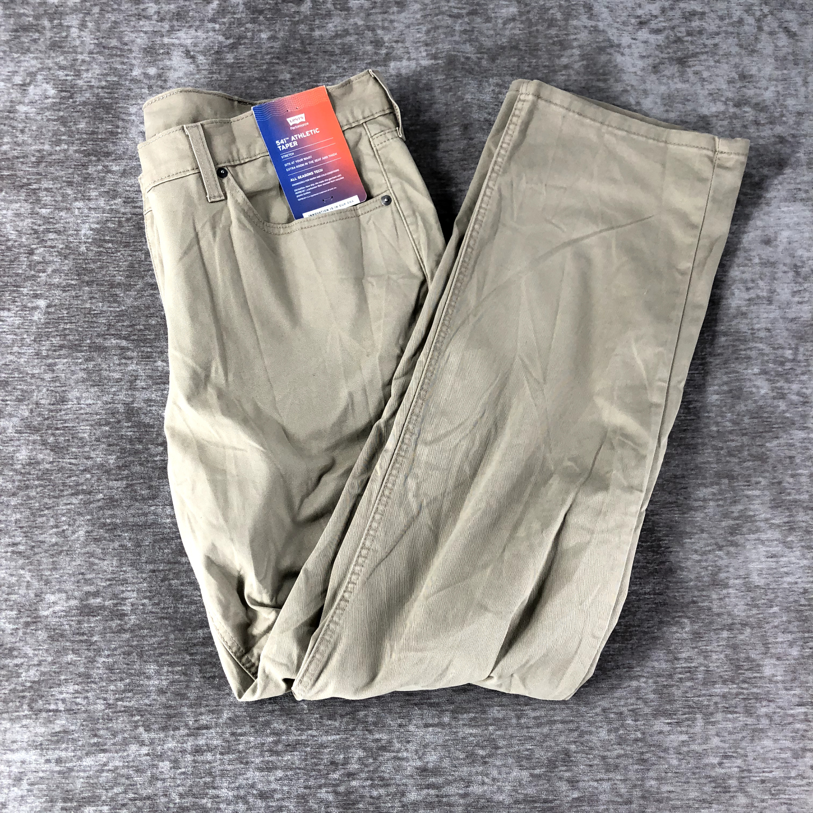 Levi's 541 Athletic Taper Men's Chino Beige Khaki Pants Size 40x34 NEW
