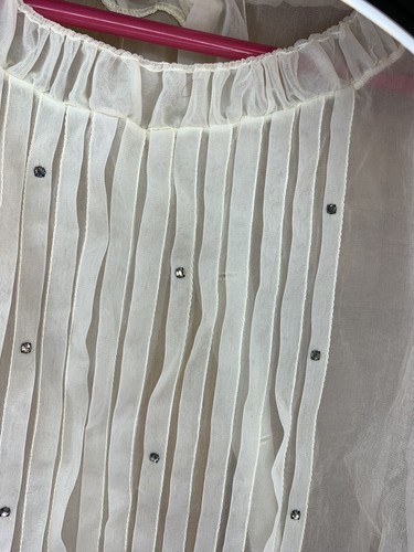 1950S BLUSA BLANCA TRANSPARENTE NYLON DIAMANTES DE IMITACIÓN Y VOLANTES Talla 10-12 BUSTO 36 MUJER M - Imagen 2 de 4