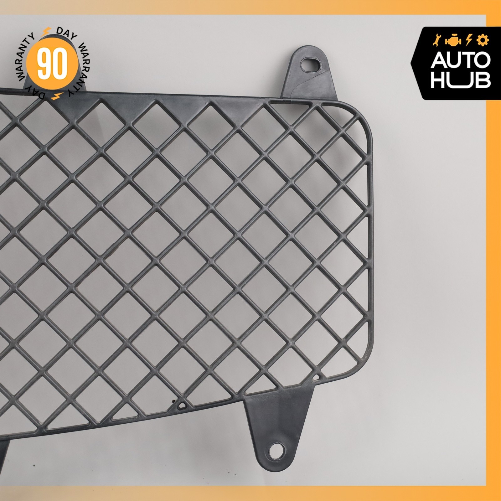 14-20 Maserati Ghibli M157 Front Bumper Air Duct Grille 670006937 OEM 82k