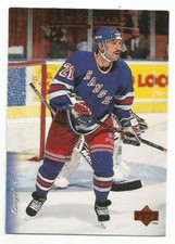 RAY FERRARO 1995-96 UPPER DECK CARD NEAR MINT CONDITION