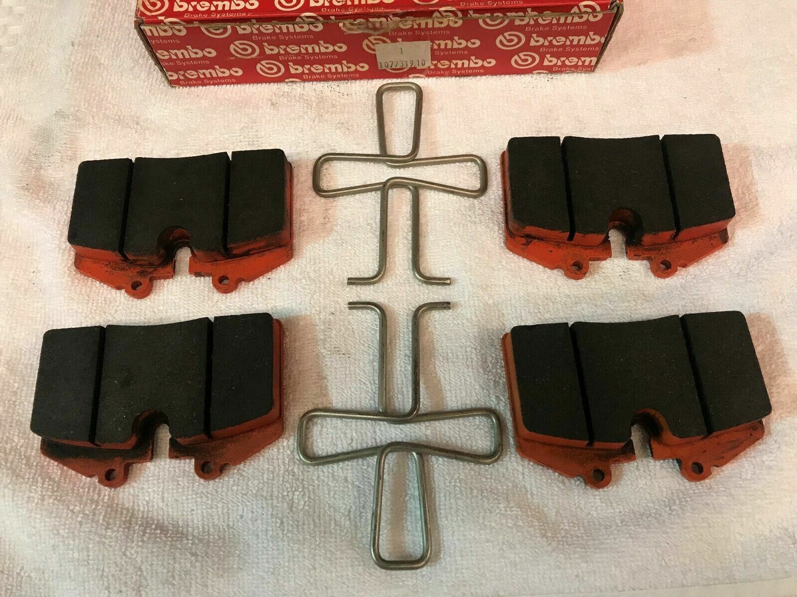 FERRARI 456 550 REAR BRAKE PADS SET BRAKE PADS BREMBO CALIPER OEM 070000925