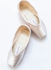 Russian Pointe Sapfir U Cut 43w4v2FM Pointe Shoes