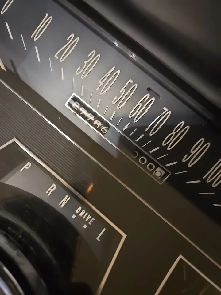 Cadillac Deville Fleetwood 1965-66 tablero velocímetro medidor grupo como nuevo poco kilometraje Foto 3 de 4