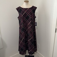 New TOMMY HILFIGER Women’s 18W Sleeveless Fit & Flare Knee Length DRESS 18