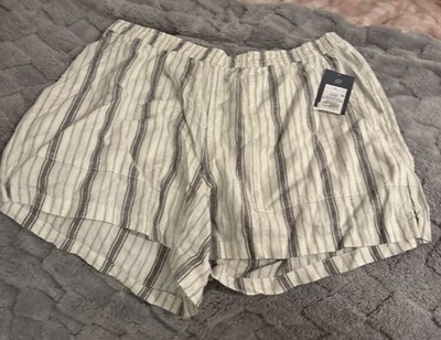 Universal Thread Women s Shorts Size Large (Runs XL ) BOHO Black Whit FREE SHIP