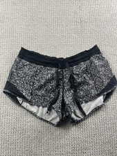 Lululemon Hotty Hot Short SIZE 6 Daisy Dust Alpine White Mesh Running 2.5"