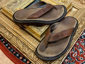 DR. DOC MARTENS AIR WAIR MEN 5 M 37 BROWN LEATHER THONG SANDAL FLIP FLOPS 8833 | eBay