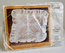 Vintage Cotton Embroidery Pillow Kit Creative Circle 0465 White Pineapple